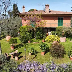 https://poggio-leporaia.it-tuscanyhotel.com